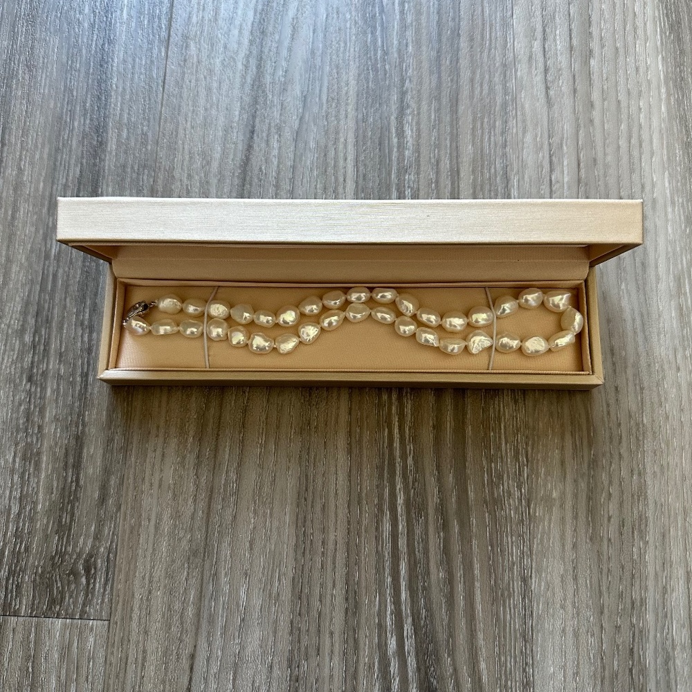 Pearl necklace